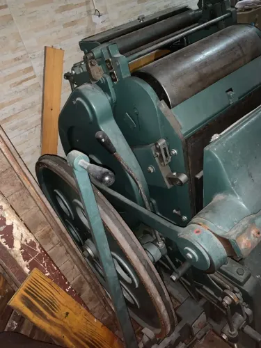 MAQUINA CORTE E VINCO