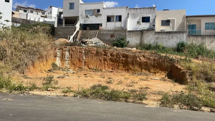 Lote em Governador Valadares, bairro Parque Olímpico II