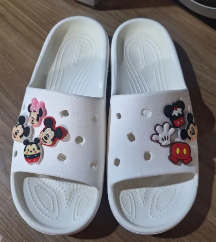 Chinelo crocs original 36