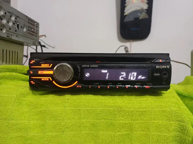  Sony cdx gt 257x MP3/WMA ( NÃO TEM USB NEM BLUETOOTH)