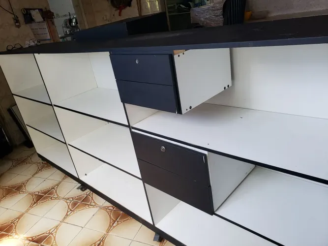 BALCÃO EM MADEIRA ( MDF )