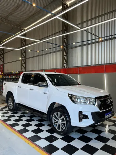 Toyota Hilux CD SRV 4X4 2.8 TDI Diesel Aut. 2019