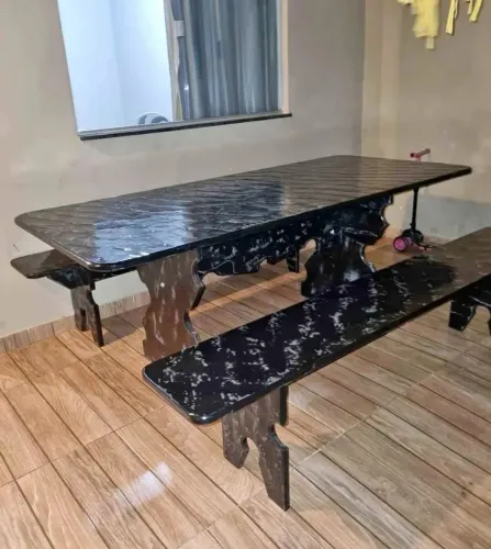 Mesa de Ardósia com 2 Bancos