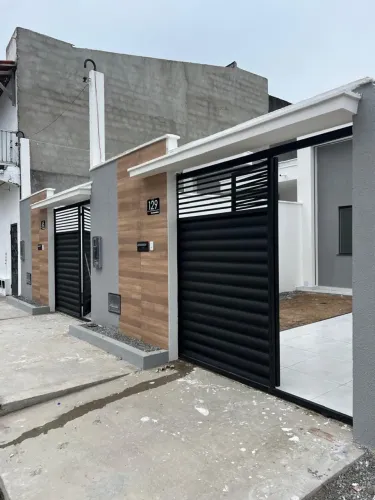 Vendo Casa no Parque ipê - 2/4 sendo 1 suíte - Próximo à Fraga maia