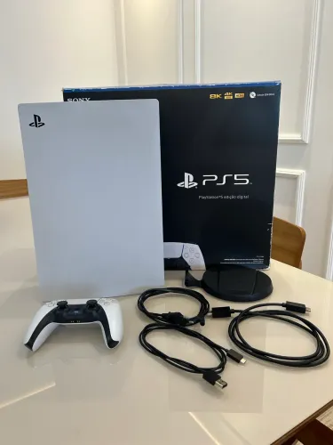 PlayStation5 - Digital + 1 controle
