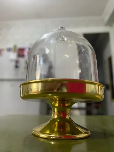 20 mini cúpulas em dourado para doces 