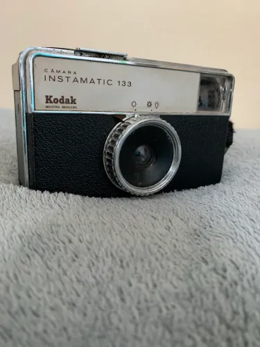 Câmera Kodak instamatic 133 funcionando