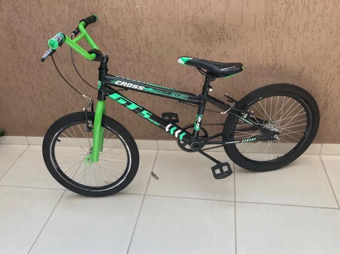 Vende-se bicicleta