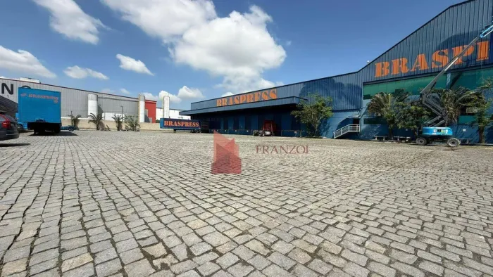 ALUGUEL: ARMAZÉM CROSSDOCKING 4.550 em Itajaí/SC