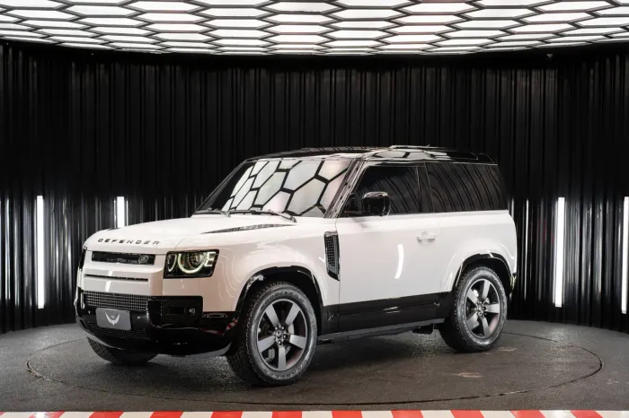 Land Rover Defender 90 D350 HSE