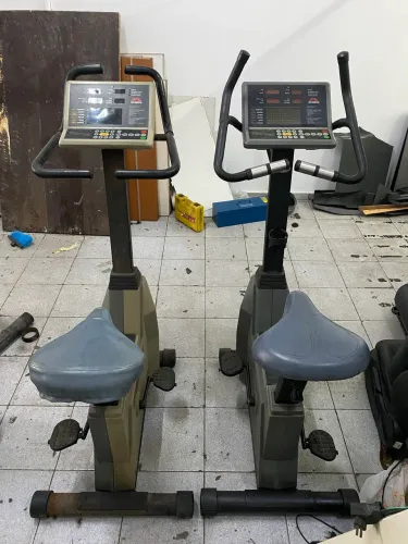 VENDE-SE 2 BICICLETAS ERGOMÉTRICA JHONSON