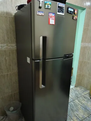 Vende-se Geladeira Brastemp Frost Free Duplex 375L