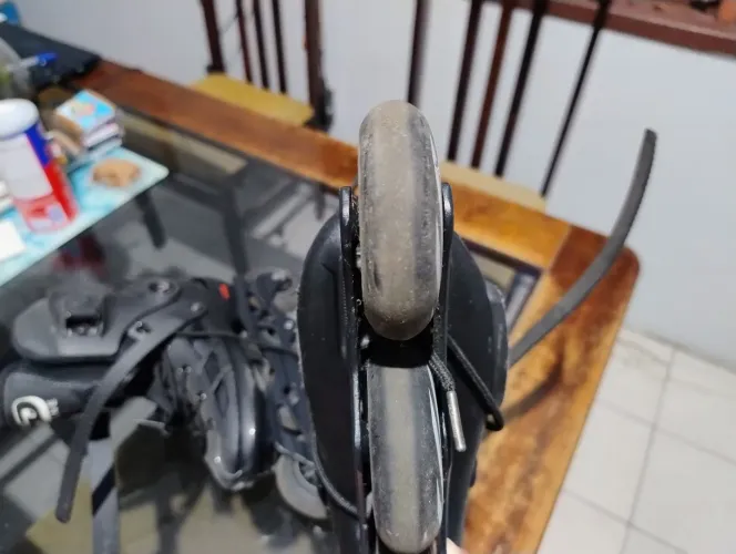 Vendo roller HD inline skuull ,estado de novo.... pouquíssimo uso...