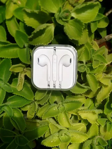 Fone de Ouvido P2 3.5mm com Microfone - Som Limpo, Controle de Volume e Alta Durabilidade<br>