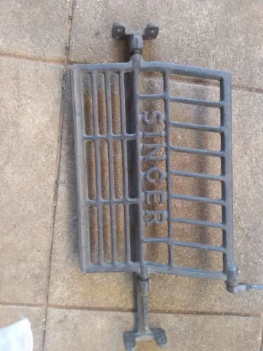 Pedal de máquina Singer