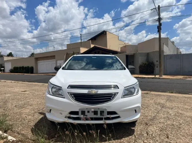 Chevrolet Onix Hatch LT 1.0 8V Flex Power Mec. 4P 2015