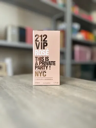 Perfume 212 VIP Rosé Feminino - Carolina Herrera Original