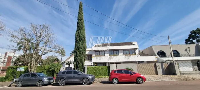 Linda casa no Ahú para locação!
