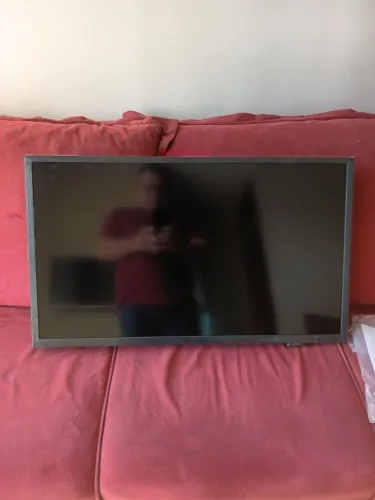 TV SMART 32 POLEGADAS NOVAVAI NA CAIXA