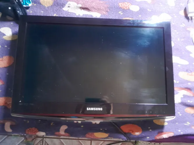 TV Monitor Samsung LCD (Ótimo Estado / Perfeito Funcionamento)