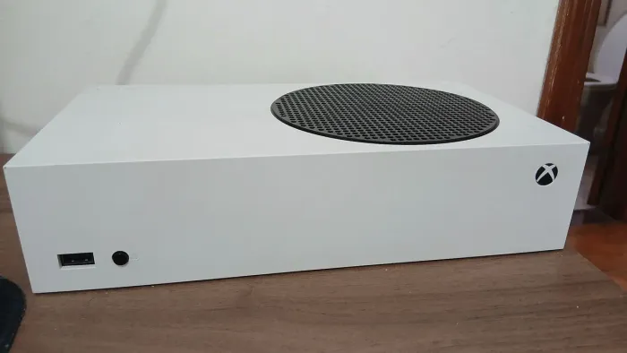 XBOX SERIES S COM CAIXA E TUDO