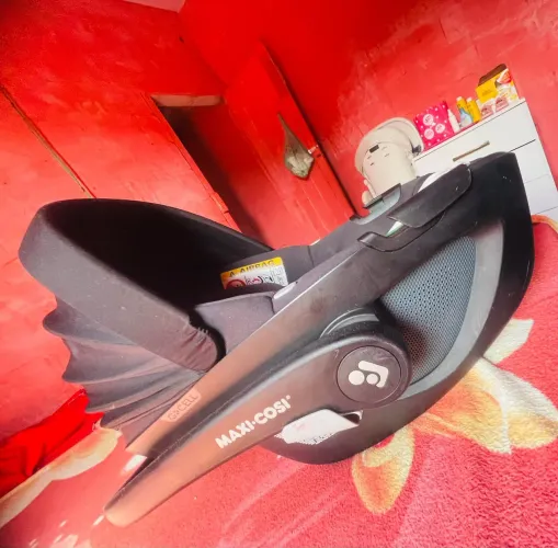 Vendo esse bebê conforto da maxi cosi