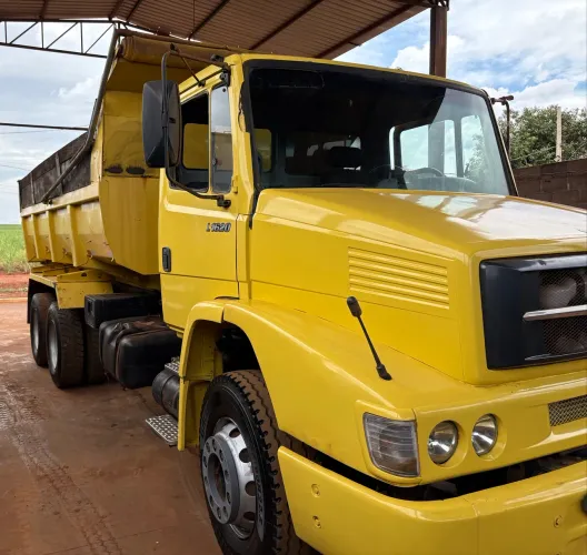 Mercedes L 1620 caçamba 