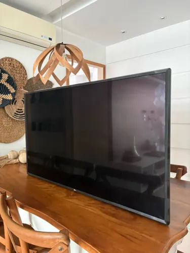 VENDO SMART TV LG 49? 4K - PARA CONSERTO OU RETIRADA DE PEÇAS