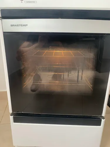 Fogão Brastemp 4 bocas com acendedor eletrico e mesa de inox em otimo estado