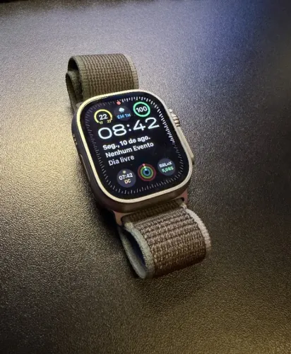 Apple Watch Ultra 2 GPS + Celular (Titânio) - Funciona Sem o iPhone Por Perto