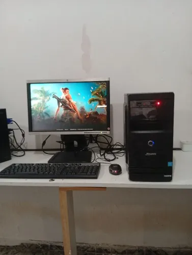 Vende se Pc completo core i5 3 geração 8gb memória HD 500gb trecado e mause monitor 19 pol