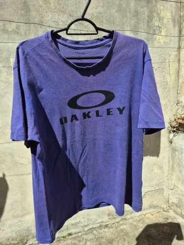 Camiseta Oakley roxa