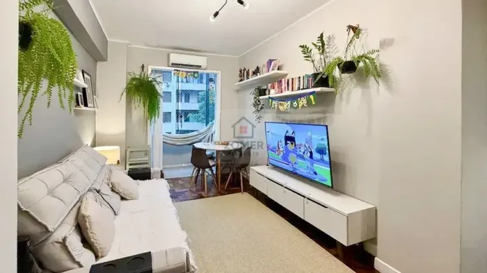 Apartamento semimobiliado com 70 metros 2 quartos no bairro Centro Histórico - Porto Aleg