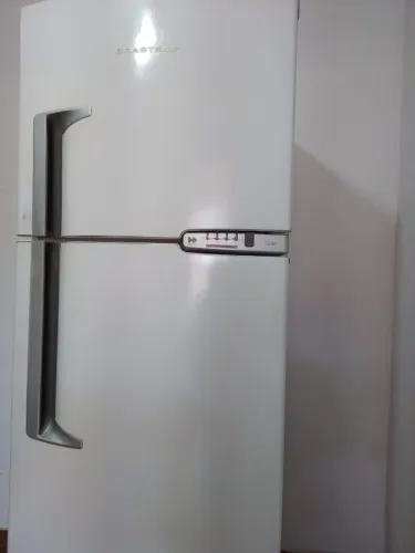 Geladeira Brastemp Frost Free 375L Branca