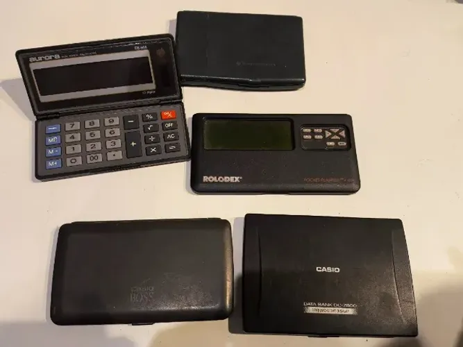 calculadora e diário de bolso eletrônico para peças  ( não liga )LOTE 