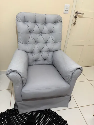 Vende-se poltrona
