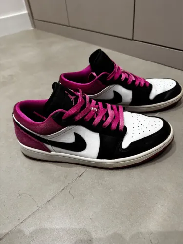 Nike Air Jordan 1 Low Active Fuchsia