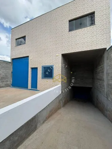 BARRACÃO PARA LOCAÇÃO NO PARQUE VIA NORTE COM 566 M²