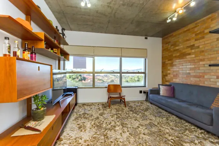 Apartamento 1 quarto com closet mobiliado e decorado 2 vagas com 68 m² no Max Haus - POA/
