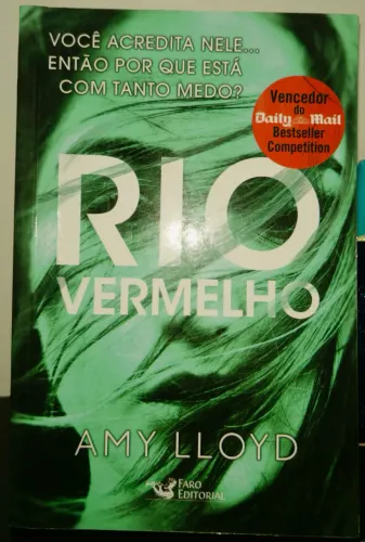 Livro - Rio Vermelho de Amy Lloyd