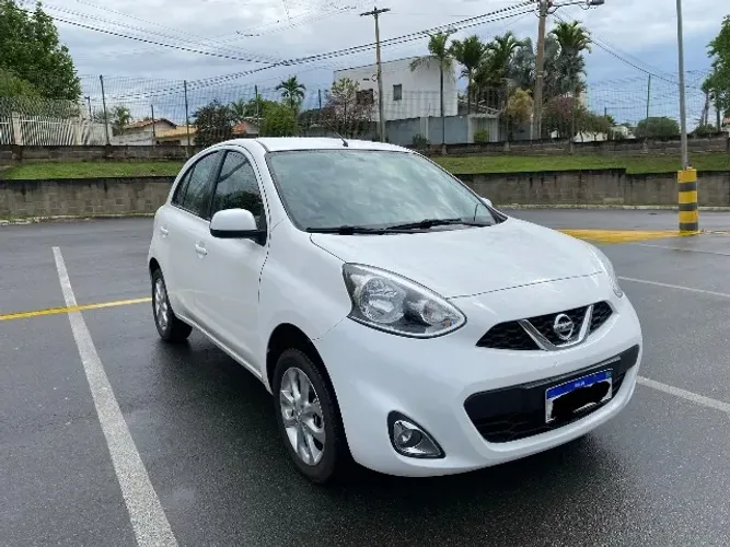 Nissan March SV 1.0 12V Flex 5P 2017