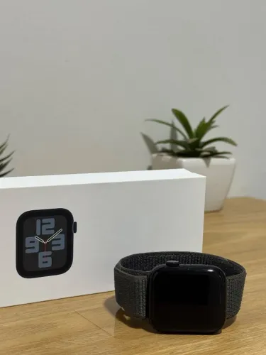 Apple Watch SE 2 | 44MM | Midnight | 96%