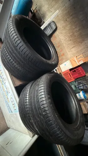 Pneu 235/55r17 delinte