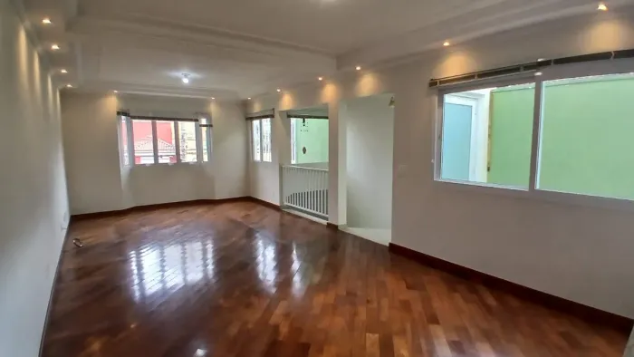 Casa para venda em Lapa com 3 quartos, sendo 1 suíte, 296m²