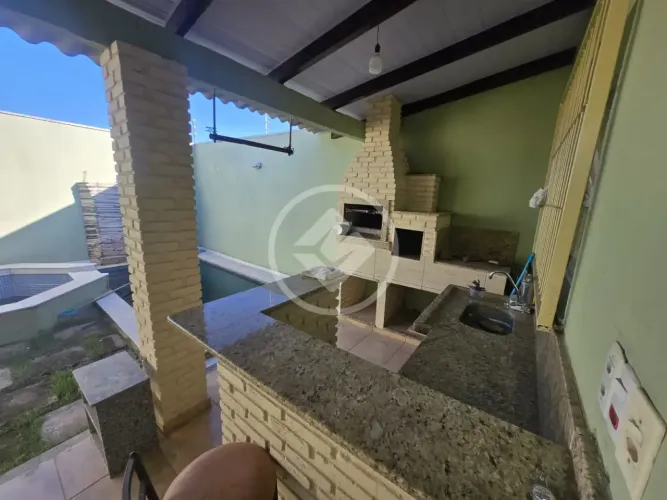 Casa a venda no CPA com piscina , 3 quartos (1 suíte) R$ 450.000,00 codigo: 130353