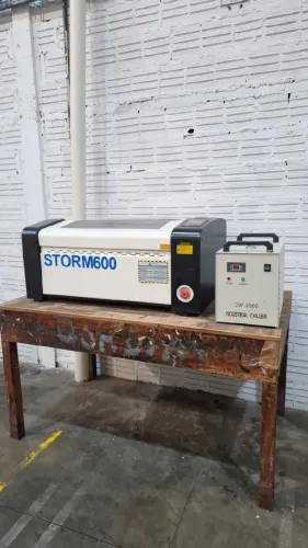 Maquina de corte a laser