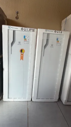 GELADEIRA 249 LITROS ELETROLUX DEGELO AUTOMÁTICO 