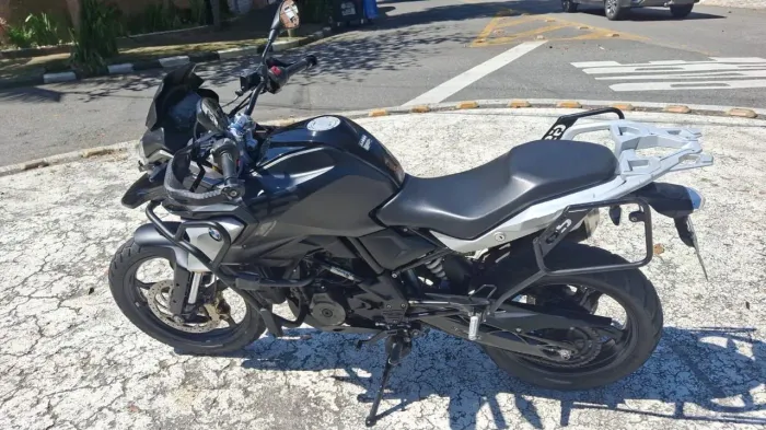 BMW GS310 TripleBlack