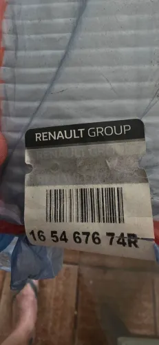 Filtro de ar do motor Renault original.