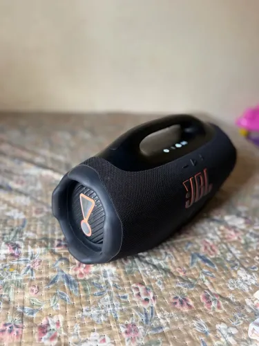 Bombox 4
